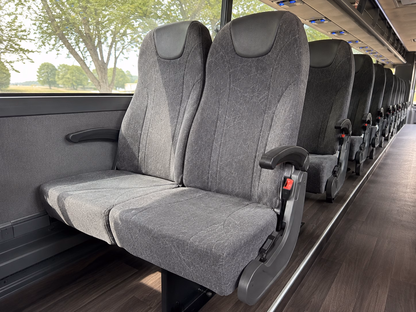 explore los olivos and the santa ynez valley with the right bus