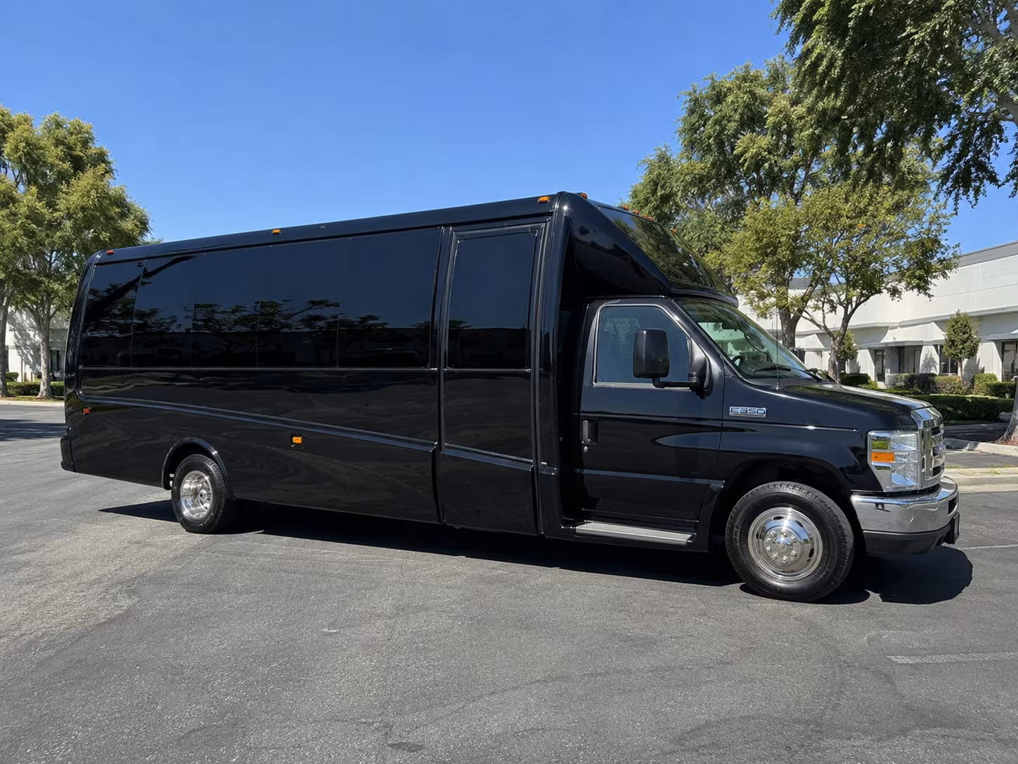 santa clarita bus rentals